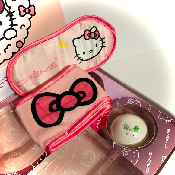 HELLO KITTY COZY SLUMBER + HELLO KITTY HELLO HOLIDAYS - Boxed Spa Gift Set combo - Picture 6 of 13